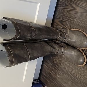 Rieker boots in grey, size 6